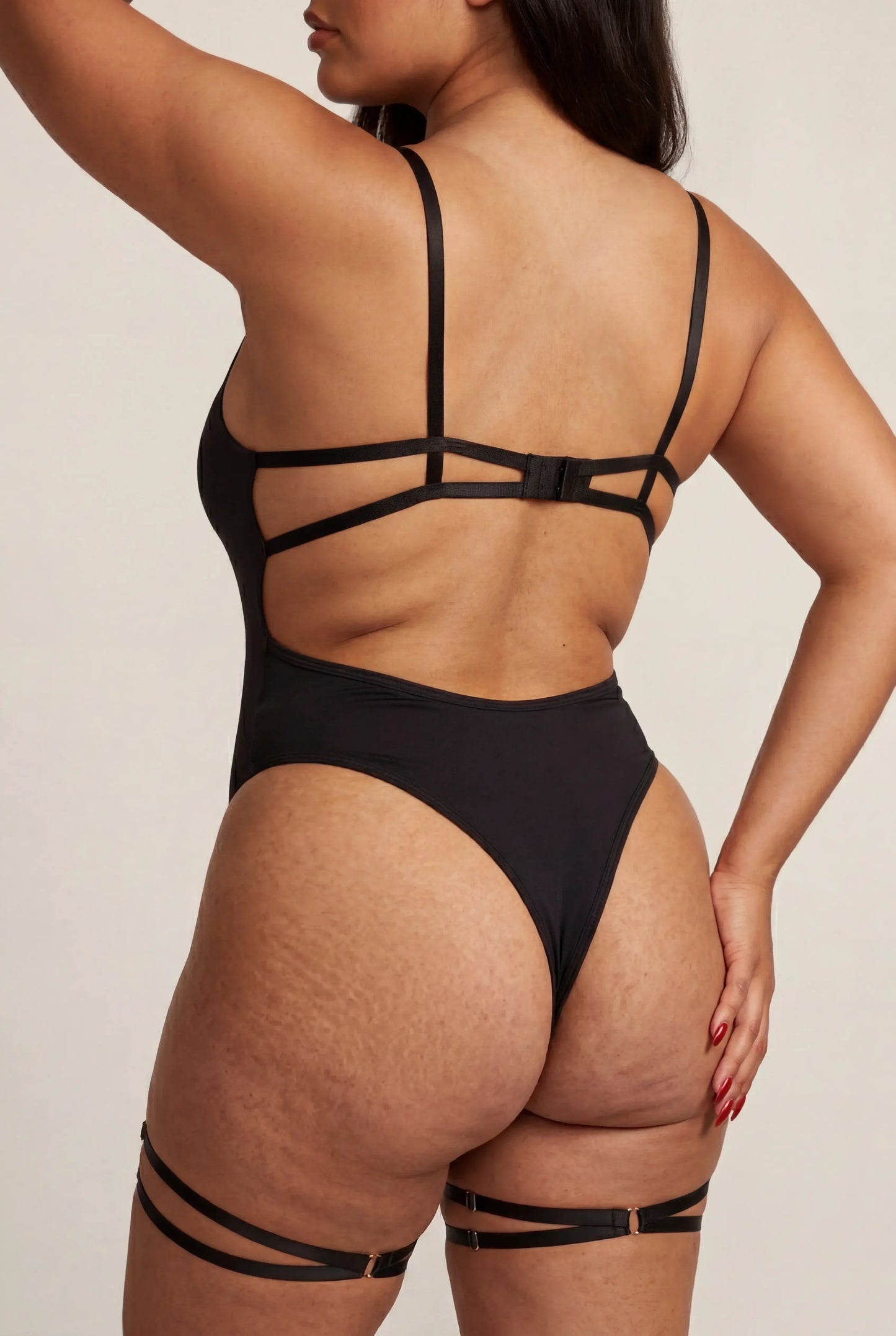 Bodysuit met dijbandjes - WILD BLACK