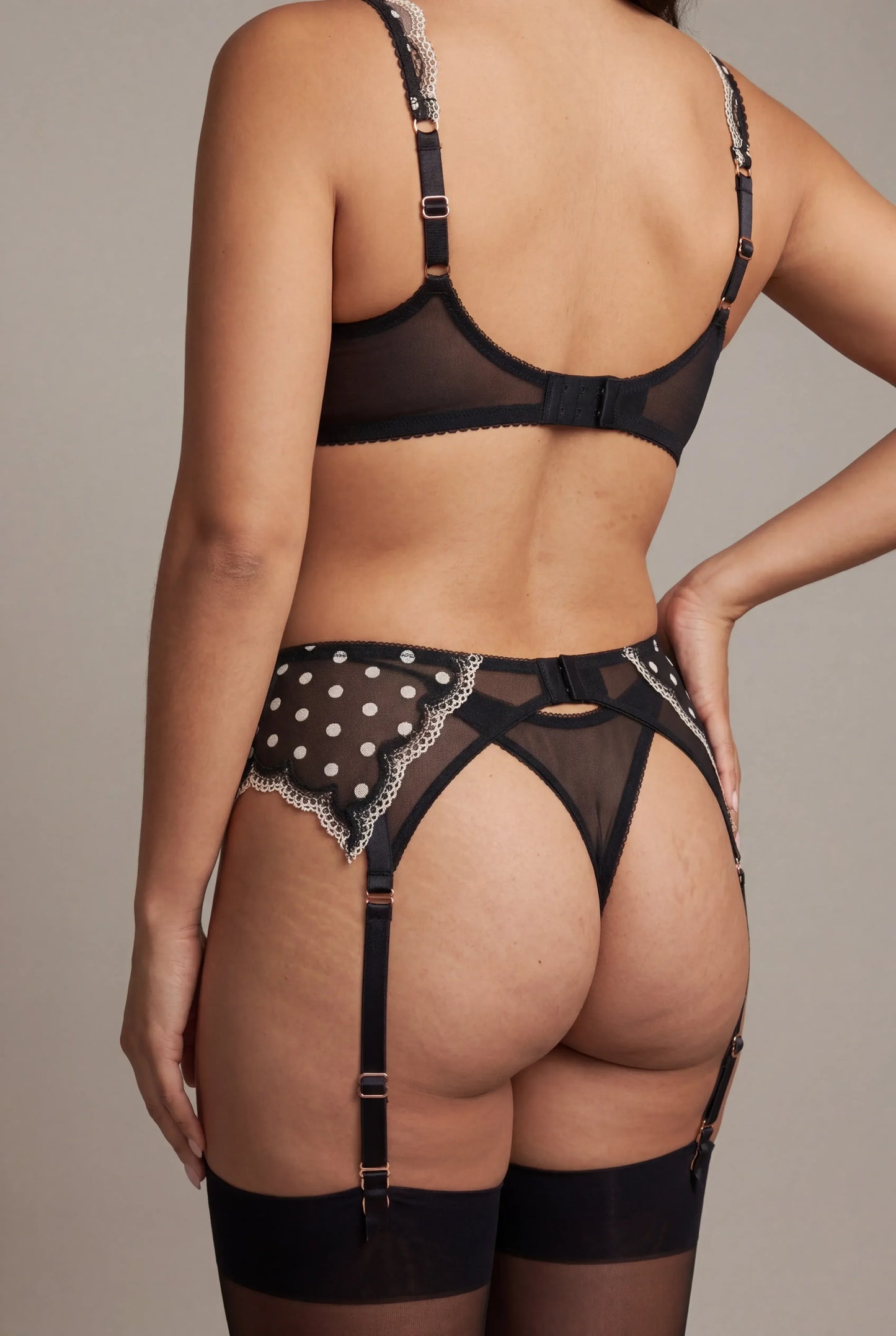 Vierdelige lingerieset voor dames met choker - Besa Black