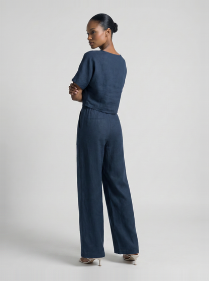 Valencia Linen Set navy – achterkant lopend zij-aanzicht